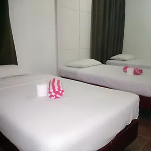 Sun Moon Poolside Hotel
